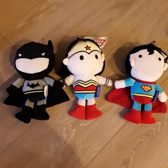 DC JUSTICE LEAGUE DOG TOYS - Picture 2 of 3